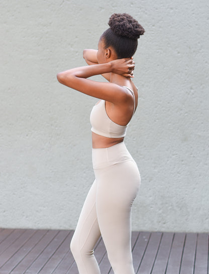 Seamless Sport Bra with Scrunched Leggings